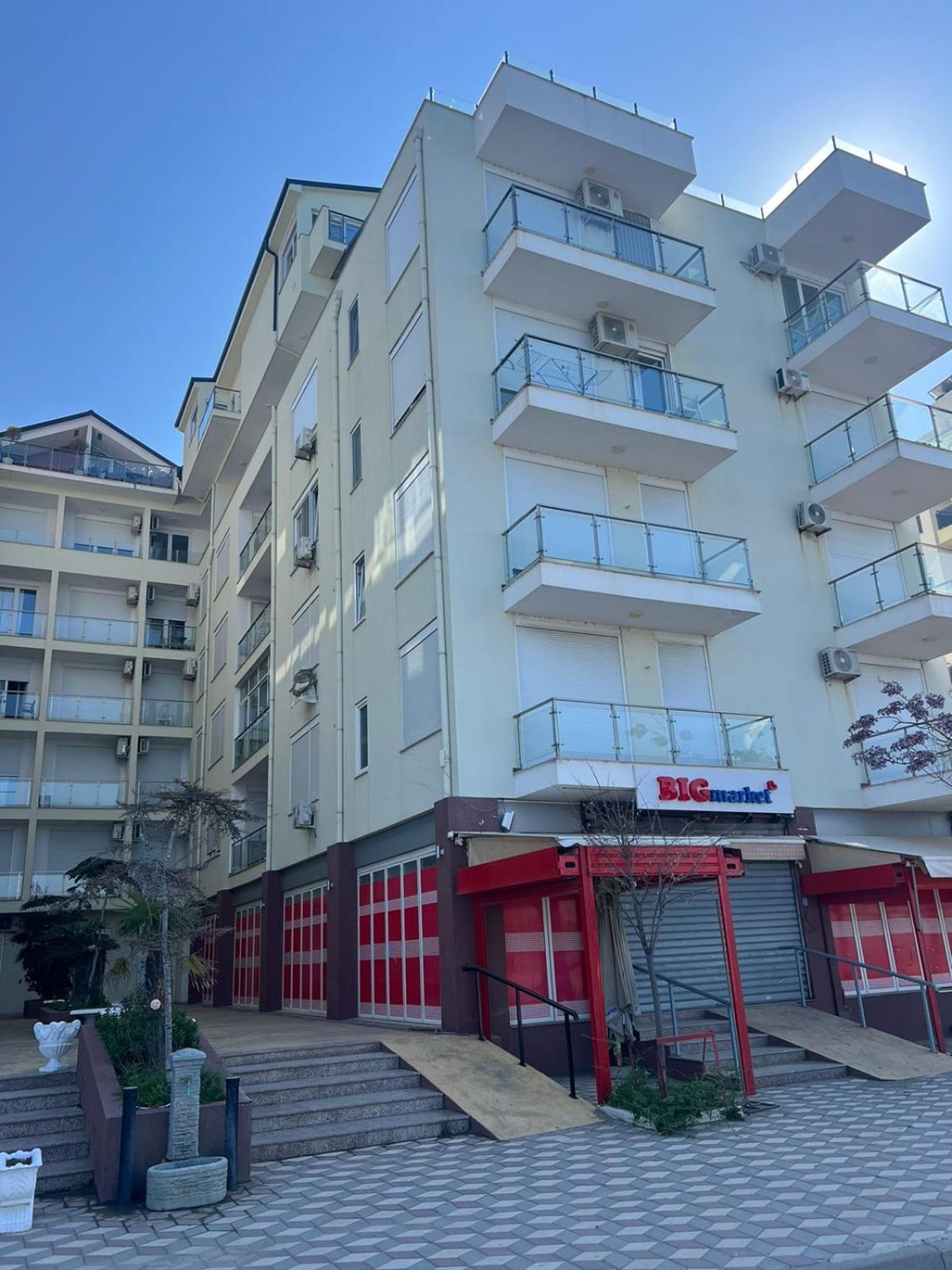 Leilighet Kune Shëngjin